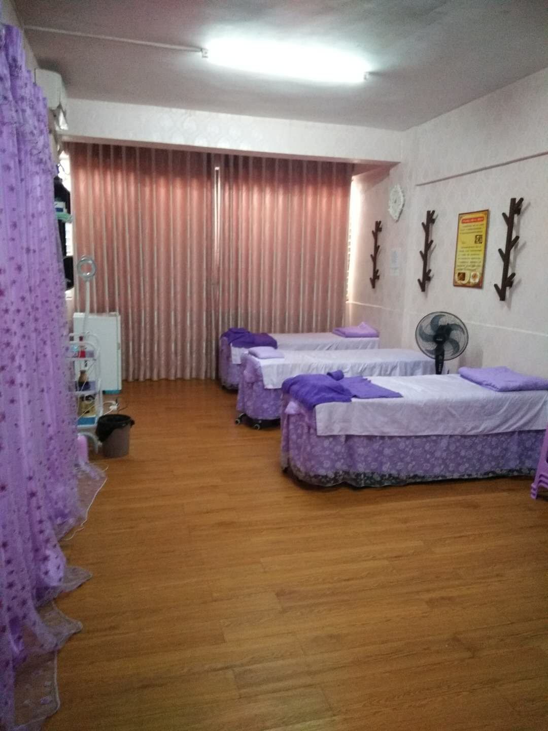 低价转让:美人鱼附近一家80平方小型美容院,器材齐全,有固定客源