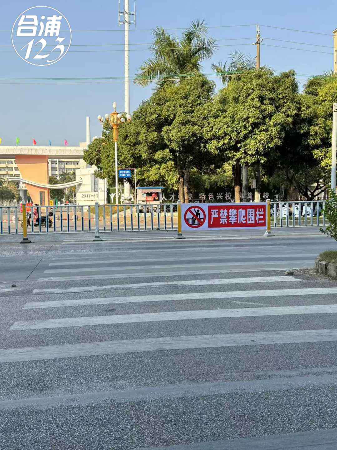 000.jpg