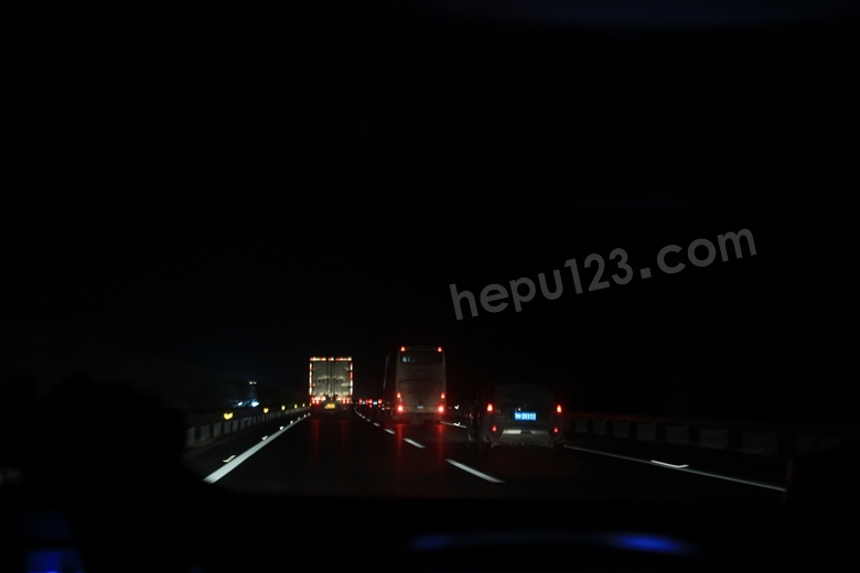 Ƭ 703.jpg
