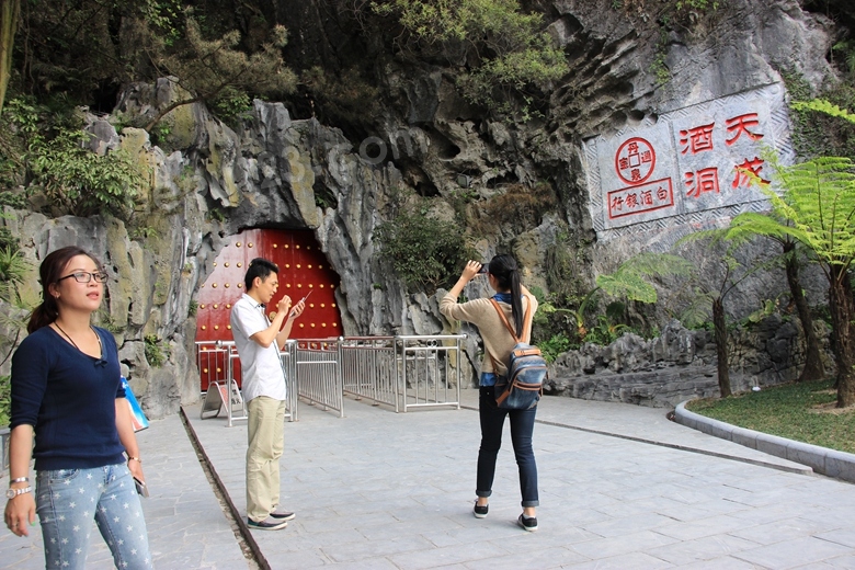 Ƭ 081.jpg