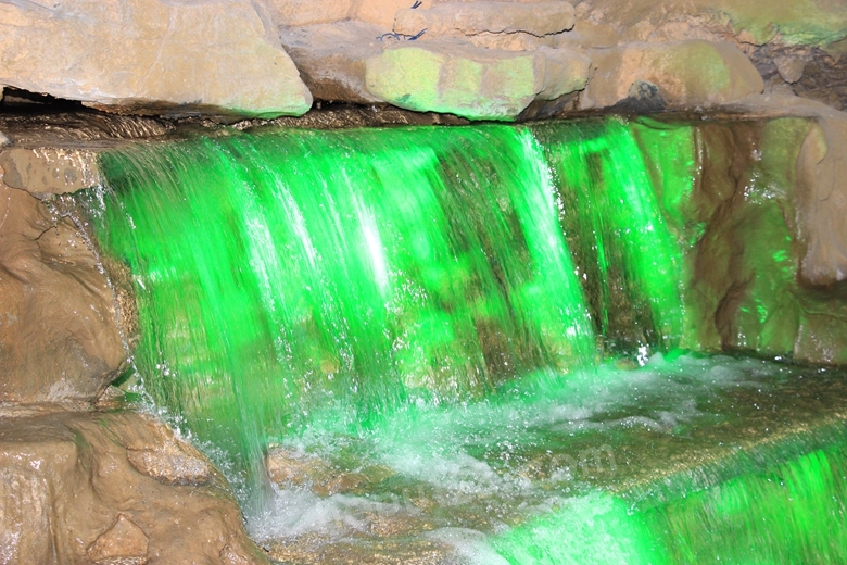Ƭ 098.jpg