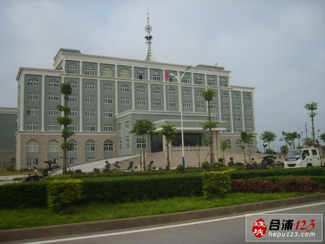 S8303395.JPG
